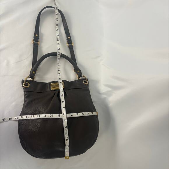 Marc Jacobs Classic Q Hillier Hobo Bag Gray Pebbled Leather 